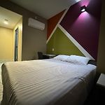 Moon Hotel Brooklyn