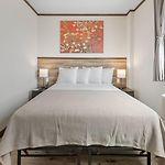 Highbridge Hotel