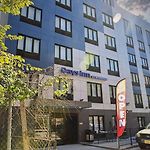 Days Inn By Wyndham Bronx Nyc