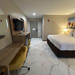 Days Inn By Wyndham Staten Island
