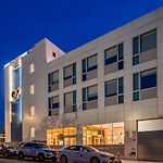 Glo Best Western Brooklyn Nyc