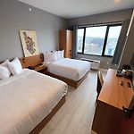 Liberty View Brooklyn Hotel