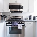 3Br Apt Two Blocks To Central Park Elevator, Laundry, Virtual Doorman