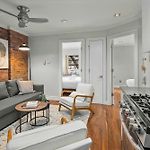 Sleek Midtown East Stay Near Everything