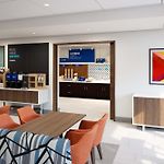 Holiday Inn Express & Suites Bronx - Barnabas Area By Ihg