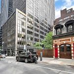 Landmarked Nyc Townhome - Sleeps 10 -Group-Friendly