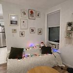 Next To Manhattan 2 Bedrooms Apartment - Subway 20 Steps, Manhattan 1 Stop