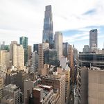 Elegant Midtown Retreat, City Views, Steps To Times Square