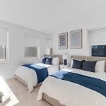 Lavish Two-Story Retreat In The Heart Of Manhattan