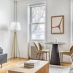 Lovely Apt Near Central Park