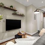 Sophisticated Stay In Vibrant Manhattan