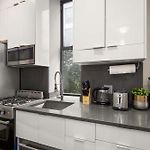 Sophisticated Stay In Vibrant Manhattan