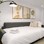Hip Nyc Hideaway In Lively East Village