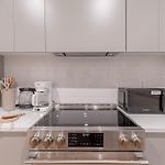Chic In Brooklyn W Washer & Dryer