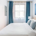 26A-2 Spacious Brand New Fully Furnished 2-Bedroom In Prime Murray Hill Move-In Ready
