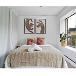 Bright And Spacious Apt, W&D In Unit - Monthly