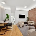 Spacious 1-Bedroom Retreat Near Central Park