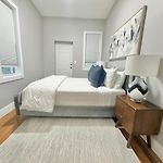 Large 4 Bedroom Nyc Property