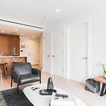 Stylish Williamsburg One Bedroom Condo Near Manhattan