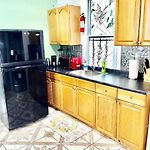 3 Bedrooms Huge Apt In Lic, Very Next To Manhattan