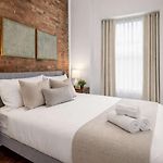 Stylish Retreat In Prime West Village Spot