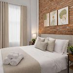 Stylish Retreat In Prime West Village Spot