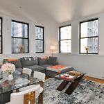 Luxury 3 Bedroom Retreat In Downtown Manhattan