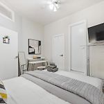 Lovely 2Bed And 2Bath With Unbeatable Location