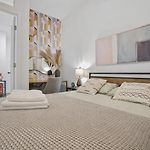 2 Bd Tranquil Unit Close To Central Park
