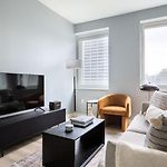 Midtown 1Br W Doorman Gym Wd Nr Rock Center Nyc-1131