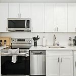Chic 3Br 2Ba West Village Apt With Private Oasis