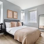 Midtown 1Br W Doorman Gym Wd Nr Rock Center Nyc-1131