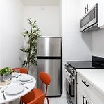 Aura Style 3Bd Suite At Times Square Manhattan