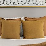 Chic Nyc Retreat Beside Broadway & Iconic Sights
