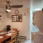 Booking.Com Exxlusive: Fully Furnished One Bedroom Entire Apartment With Full Size Bed. For One Person Or Couple, Soulmate Positive Friendship
