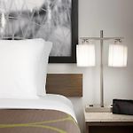 Super 8 By Wyndham Bronx Near Stadium