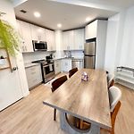 Peaceful Quiet Spacious New Modern Penthouse 3-Bedroom Apartment With A Balcony