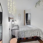 Downtown Manhattan Union Square 1Br - Steps From Subway & Dining