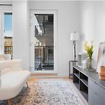 Stylish Brooklyn Retreat - Steps To G Train