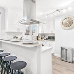 Luxury 3 Bedroom Family Home Near Jfk Lga Nyc