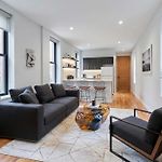 The Times Square Glow - Private Room In The Heart Of Nyc