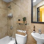 Centrally Located Apt In Nyc Walk To Time Square