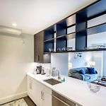 Luxury Apt With Gym & Pool