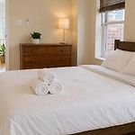 The Heights Haven, Spacious 6 Bedrooms Townhouse With Patio