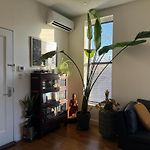Sunlit Luxury 2Br Harlem Brownstone Retreat - Near Express Trains