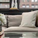 Centrally Located Apt In Nyc Walk To Time Square