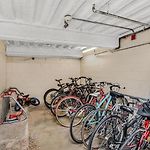 Stylish 2-Bedroom Near Central Park - Laundry - Elevator