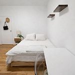 Room In A 3 Room Big Apartment Prime Harlem Location Apartment Near Central Park