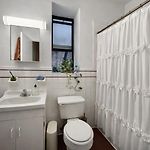 Room In A 3 Room Big Apartment Prime Harlem Location Apartment Near Central Park