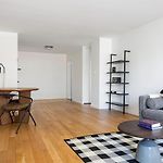 Blueground East Village Fitness Center Nr Washington Square Park Nyc-605